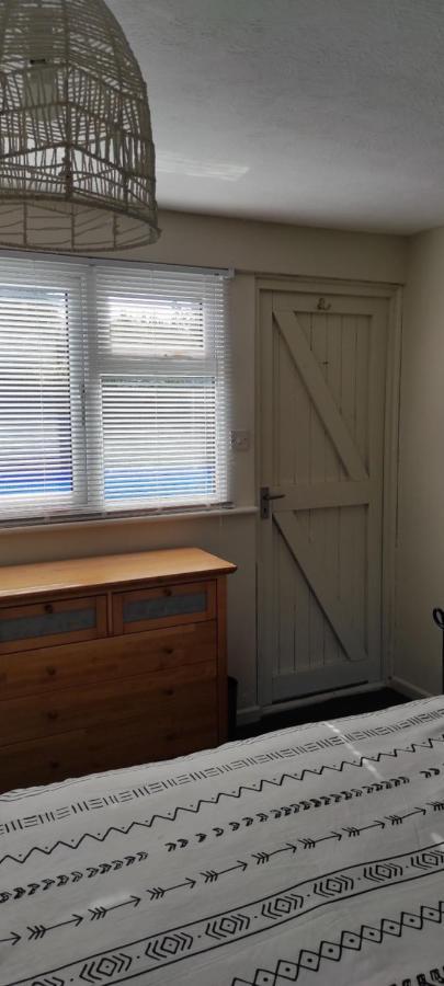 Garden Flat At The Infamous Piltdown Man Pub Apartment Fletching Exterior foto
